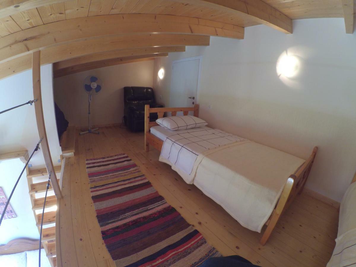 Kostas Walkers Point Bed and Breakfast Δαφνάτα Εξωτερικό φωτογραφία